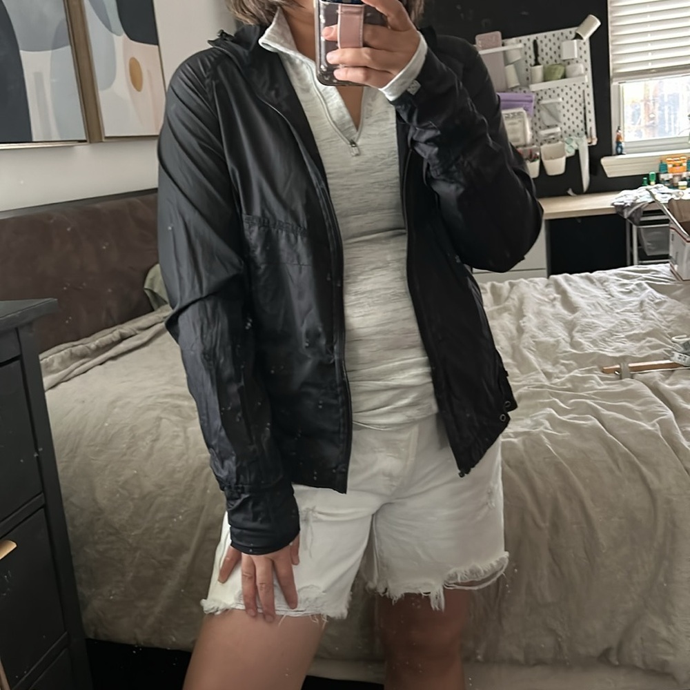 Oiselle Zip Front Rain Jacket. Size S ** missing zipper slider”